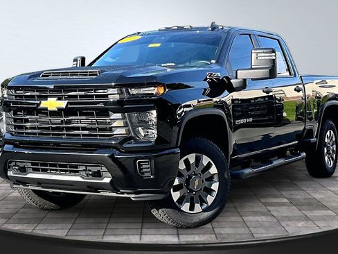 Used 2024 Chevrolet Silverado 2500 Custom w/ Custom Value Package AWD/4WD image 13