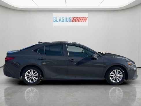 Used 2025 Toyota Camry LE image 2