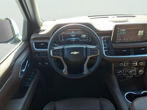 Used 2024 Chevrolet Suburban High Country image 14