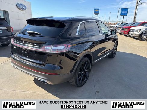 Used 2021 Lincoln Nautilus Reserve w/ Monochromatic Package image 4