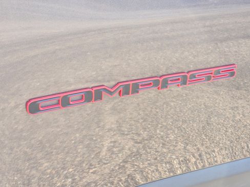 Used 2023 Jeep Compass Trailhawk image 8