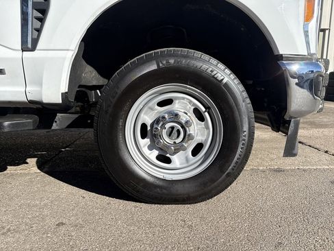 Used 2023 Ford F250 XL image 35