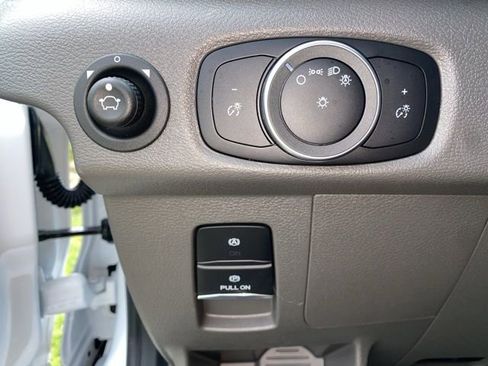 New 2025 Ford Transit 250 148 Medium Roof image 19