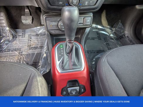 Used 2022 Jeep Renegade Trailhawk image 29