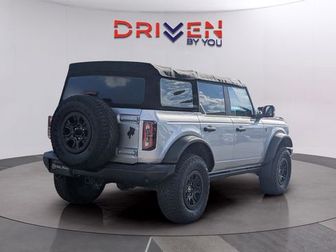 Used 2022 Ford Bronco Badlands image 5