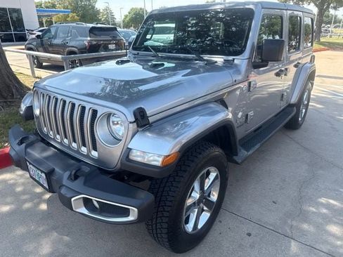 Used 2020 Jeep Wrangler Unlimited Sahara AWD/4WD image 2
