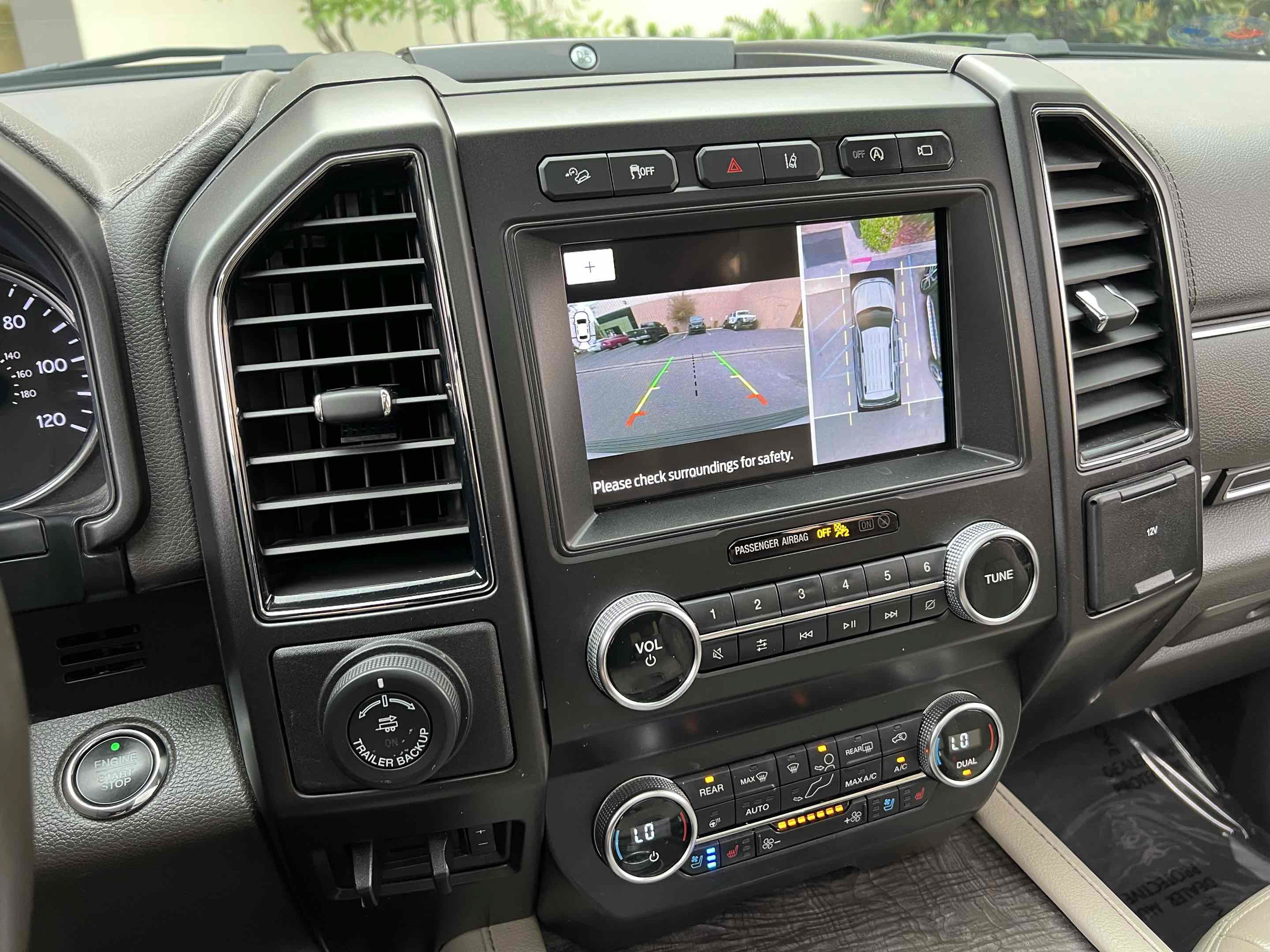 Used 2021 Ford Expedition Limited AWD/4WD image 12