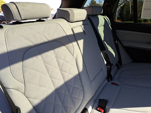 New 2026 BMW X5 xDrive40i w/ M Sport Package image 12