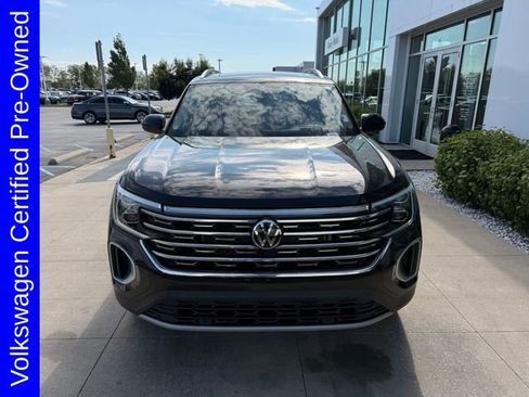 Used 2025 Volkswagen Atlas SEL AWD/4WD image 2