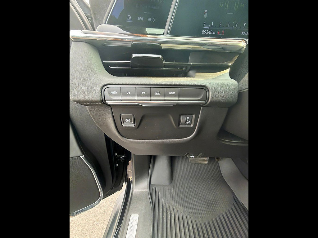 Used 2023 Cadillac Escalade Premium Luxury AWD/4WD image 10