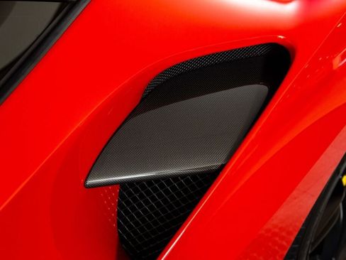 Used 2017 Ferrari 488 GTB RWD image 25