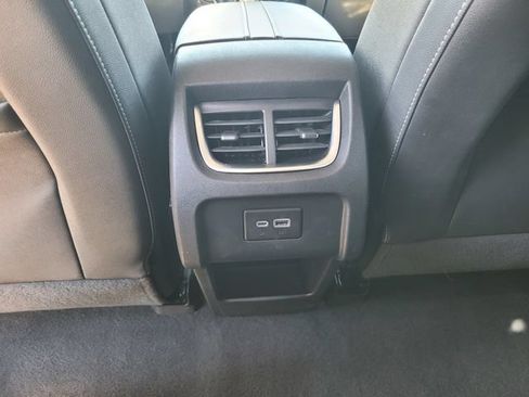 Used 2023 Chevrolet Blazer LT AWD/4WD image 17