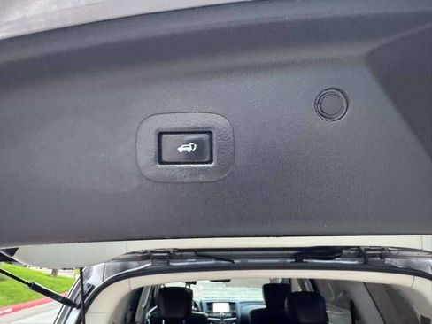 Used 2011 INFINITI QX56 4WD w/ Deluxe Touring Pkg image 34