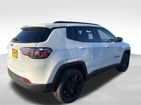 New 2026 Jeep Compass Latitude image 6