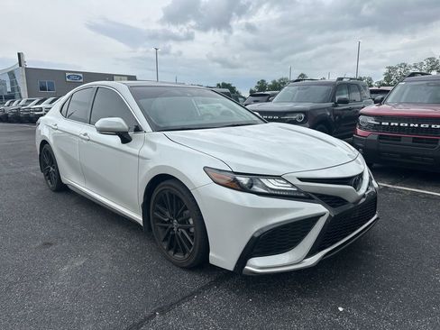 Used 2023 Toyota Camry XSE w/ Navigation Package FWD image 2