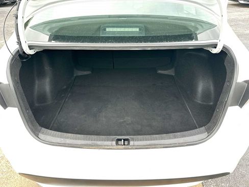 Used 2022 Toyota Corolla LE FWD image 28
