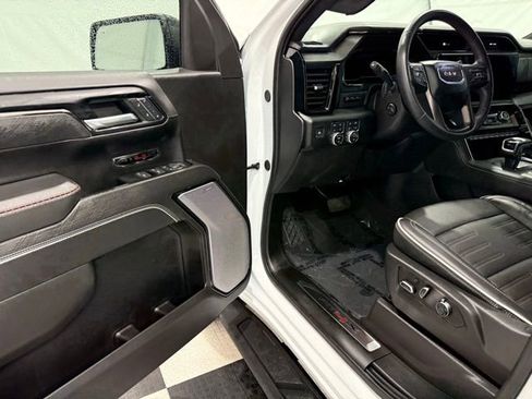 Used 2024 GMC Sierra 1500 AT4X image 32