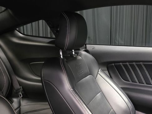 Used 2015 Ford Mustang GT Premium w/ Equipment Group 401A RWD image 29