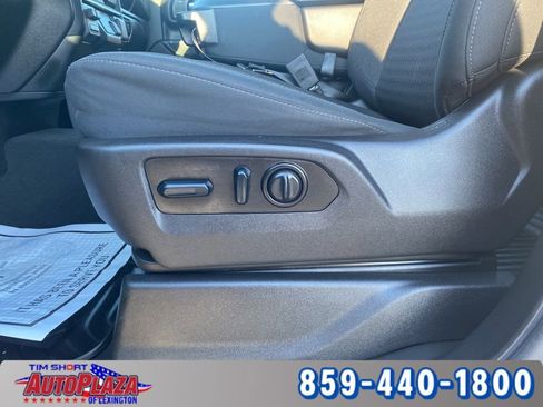 Used 2022 Chevrolet Silverado 2500 Custom w/ Custom Value Package image 36