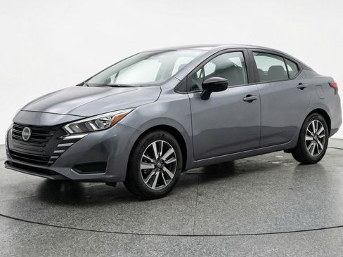 Used 2025 Nissan Versa SV FWD image 3
