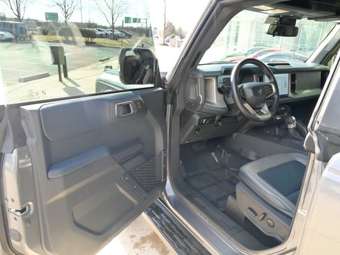 Used 2024 Ford Bronco Outer Banks w/ Sasquatch Package image 15