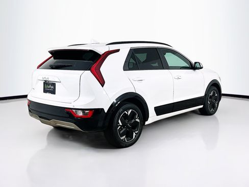 Used 2024 Kia Niro Wind w/ Wind Preserve Package FWD image 9