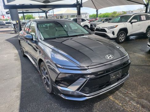 Used 2025 Hyundai Sonata SEL FWD image 1