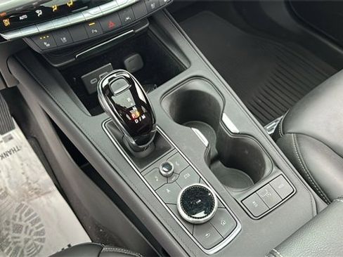 Used 2024 Cadillac XT4 Premium Luxury image 25