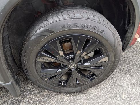 Used 2021 Nissan Rogue SV image 4