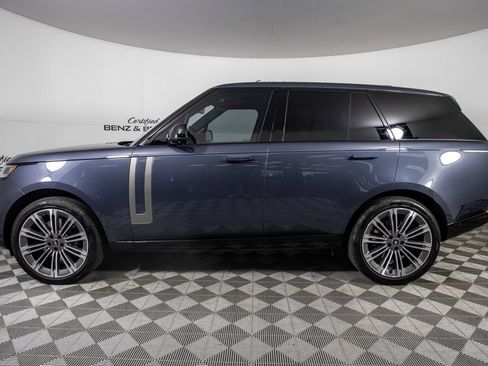 Used 2025 Land Rover Range Rover SE AWD/4WD image 10
