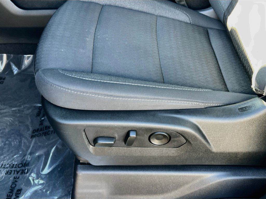 Used 2025 Chevrolet Silverado 1500 RST AWD/4WD image 19