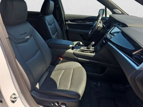 Certified 2024 Cadillac XT6 Premium Luxury w/ Technology Package AWD/4WD image 10