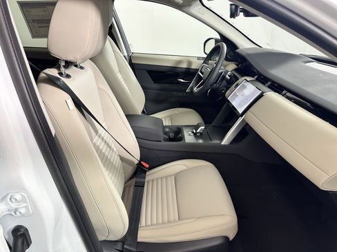 Certified 2025 Land Rover Discovery Sport S image 19