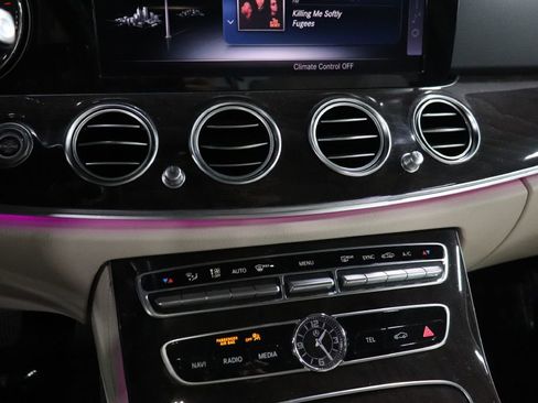 Used 2019 Mercedes-Benz E 450 4MATIC Sedan image 33