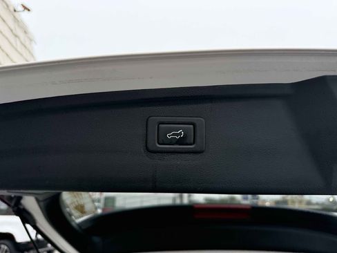 Used 2016 Subaru Outback 2.5i Limited image 12