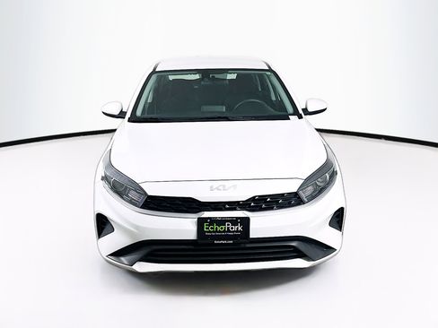 Used 2024 Kia Forte LXS image 2