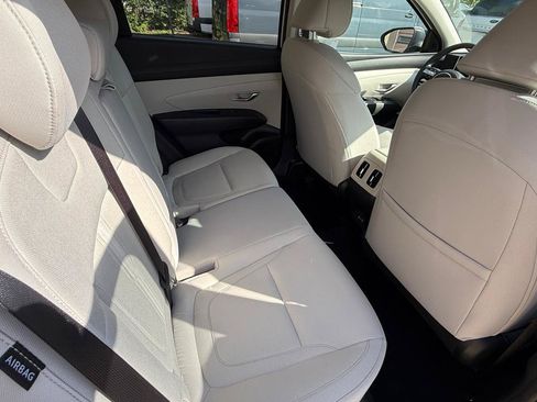 Used 2025 Hyundai Tucson SEL FWD image 19