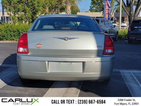 Used 2006 Chrysler 300 image 5