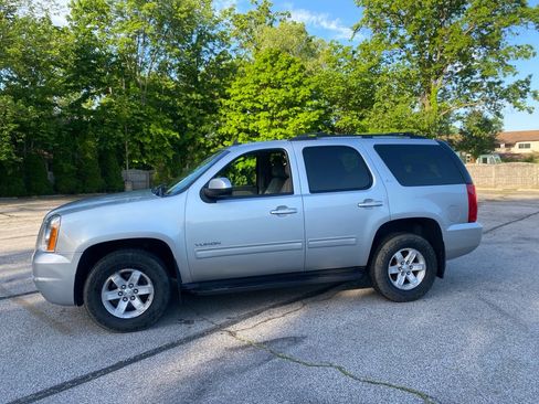 Used 2012 GMC Yukon SLT AWD/4WD image 2
