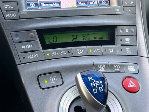 Used 2013 Toyota Prius Four image 22