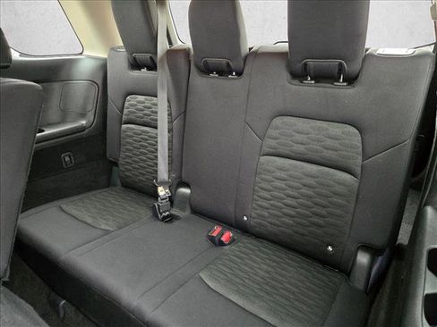 Used 2025 Nissan Pathfinder SV FWD image 19