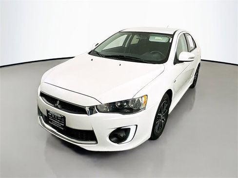 Used 2017 Mitsubishi Lancer ES image 3