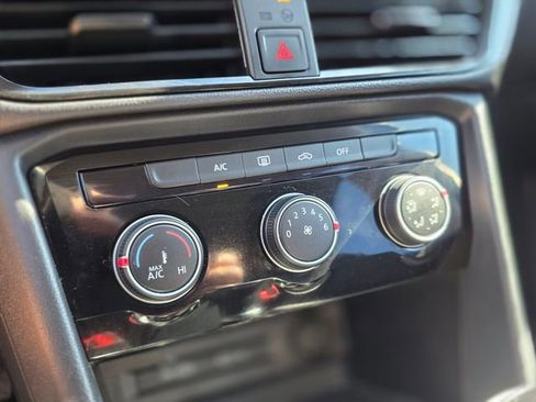 Used 2024 Volkswagen Taos S image 32