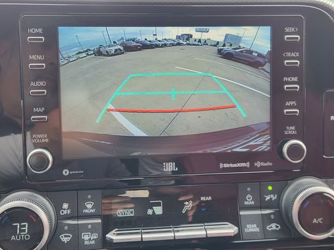 Used 2021 Toyota Highlander XSE FWD image 17