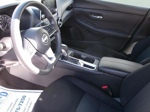 Used 2024 Nissan Sentra SV FWD image 13