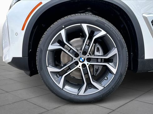 New 2026 BMW X5 xDrive40i w/ M Sport Package image 11