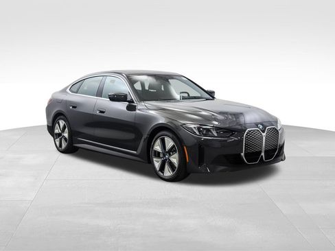 New 2026 BMW i4 xDrive40i w/ Premium Package AWD/4WD image 7