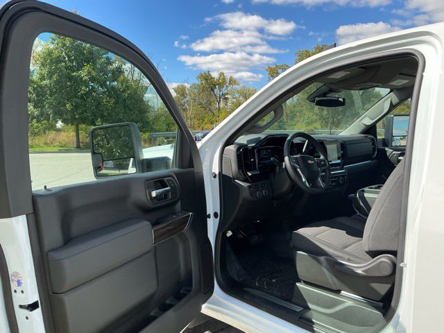 Used 2026 Chevrolet Silverado 3500 LT AWD/4WD image 16