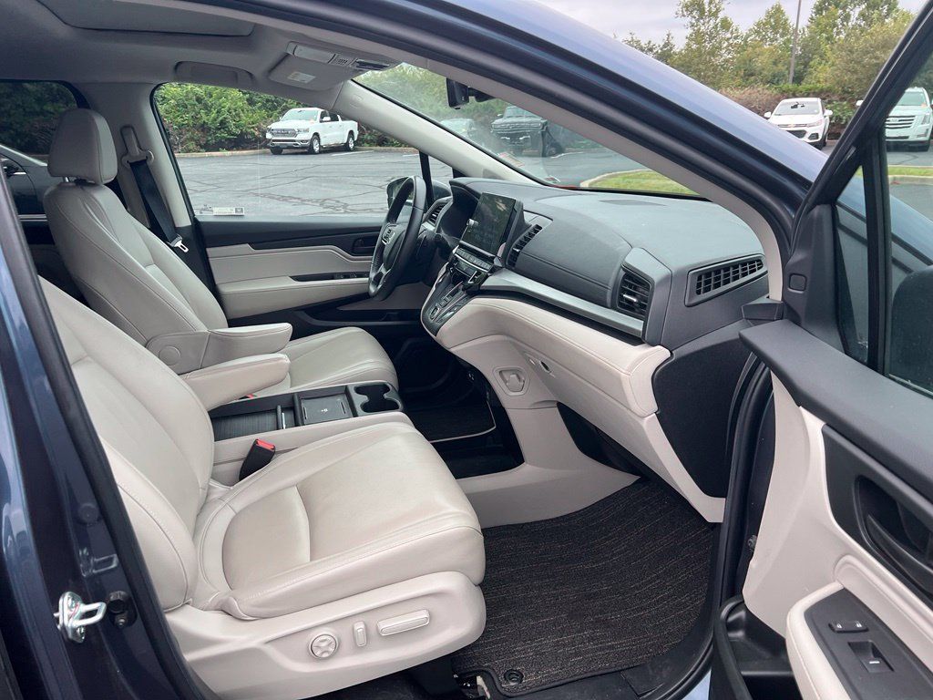Used 2025 Honda Odyssey EX-L image 9