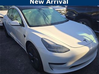 Used 2022 Tesla Model 3 Standard Range video 1
